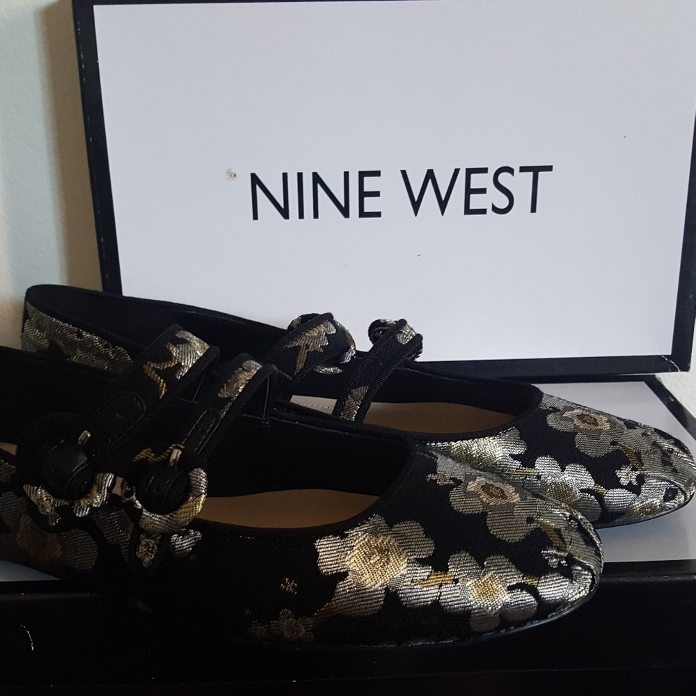 Women's Flats